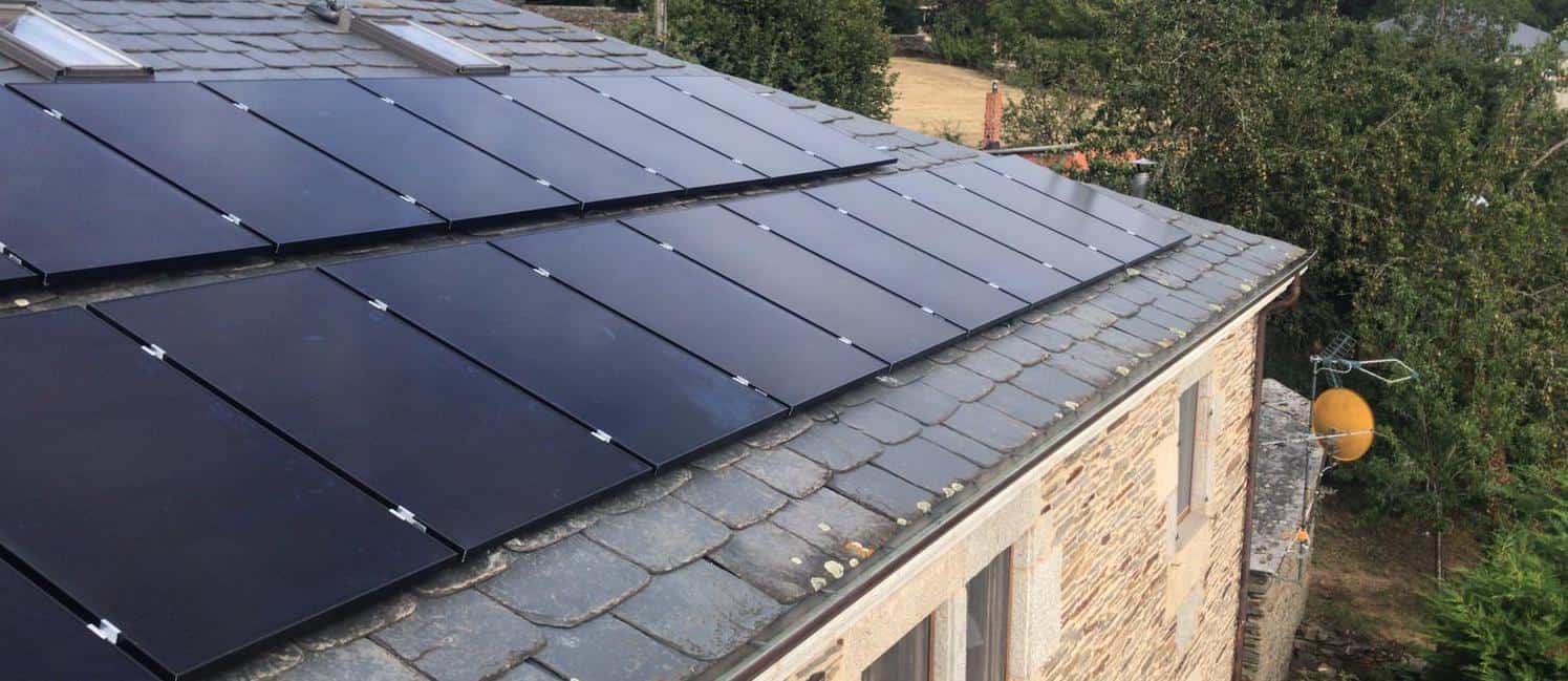 Instalación fv de placas solares Sun Power en tejado -2020